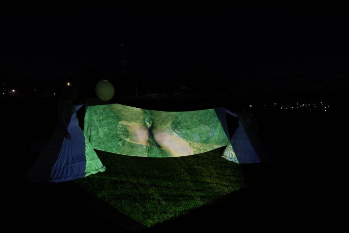 8 100325MollyCleator_AnneBray _422WEB